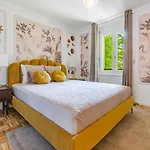 Soft Glam 1-bedroom Appt - & Mountain View * モントルー